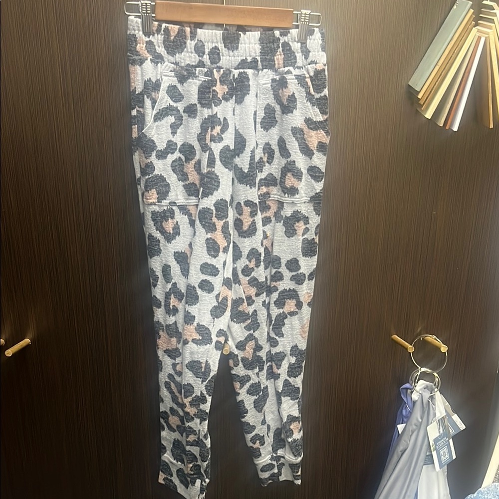 Jessica Simpson Leopard Print Jogger Pants - Gray and Black